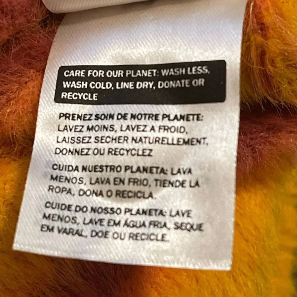 Levi’s Cat Cardigan Sweater Fuzzy Wuzzy